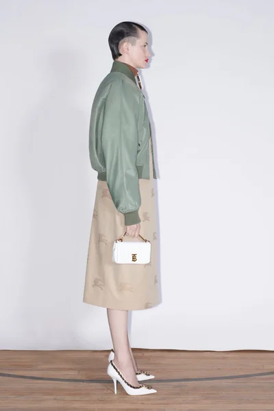 Look 25